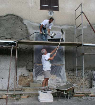 shovelling chaux