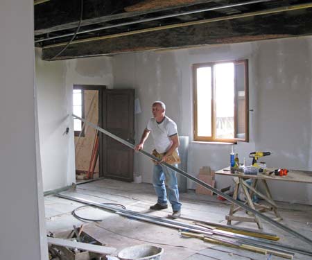 house perry ceiling rails jpg